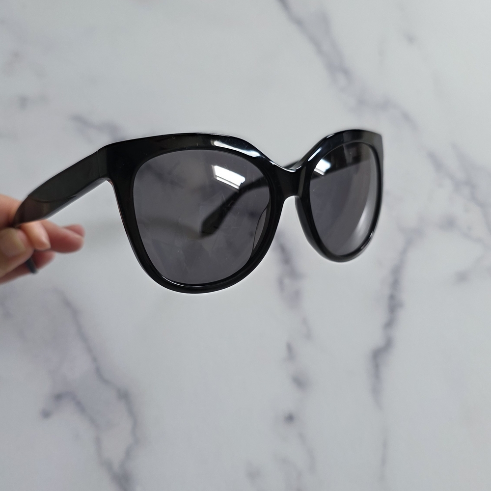 Mohala Pikake Black Sunglasses - Picture 3 of 7